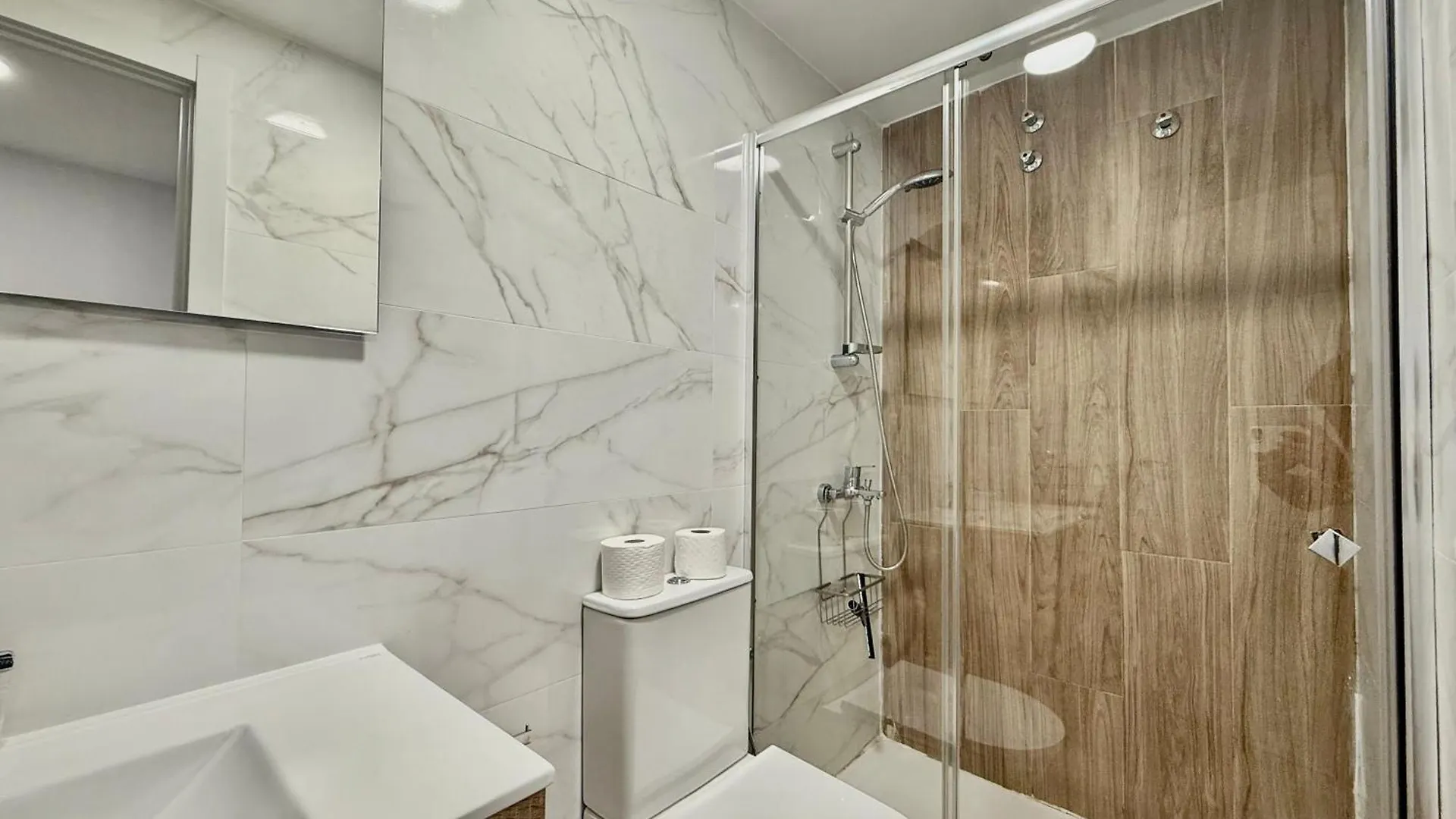 Nue - Nuevo, 2 Dormitorios, Wifi, Smart Tv, Playa Fuengirola Διαμέρισμα